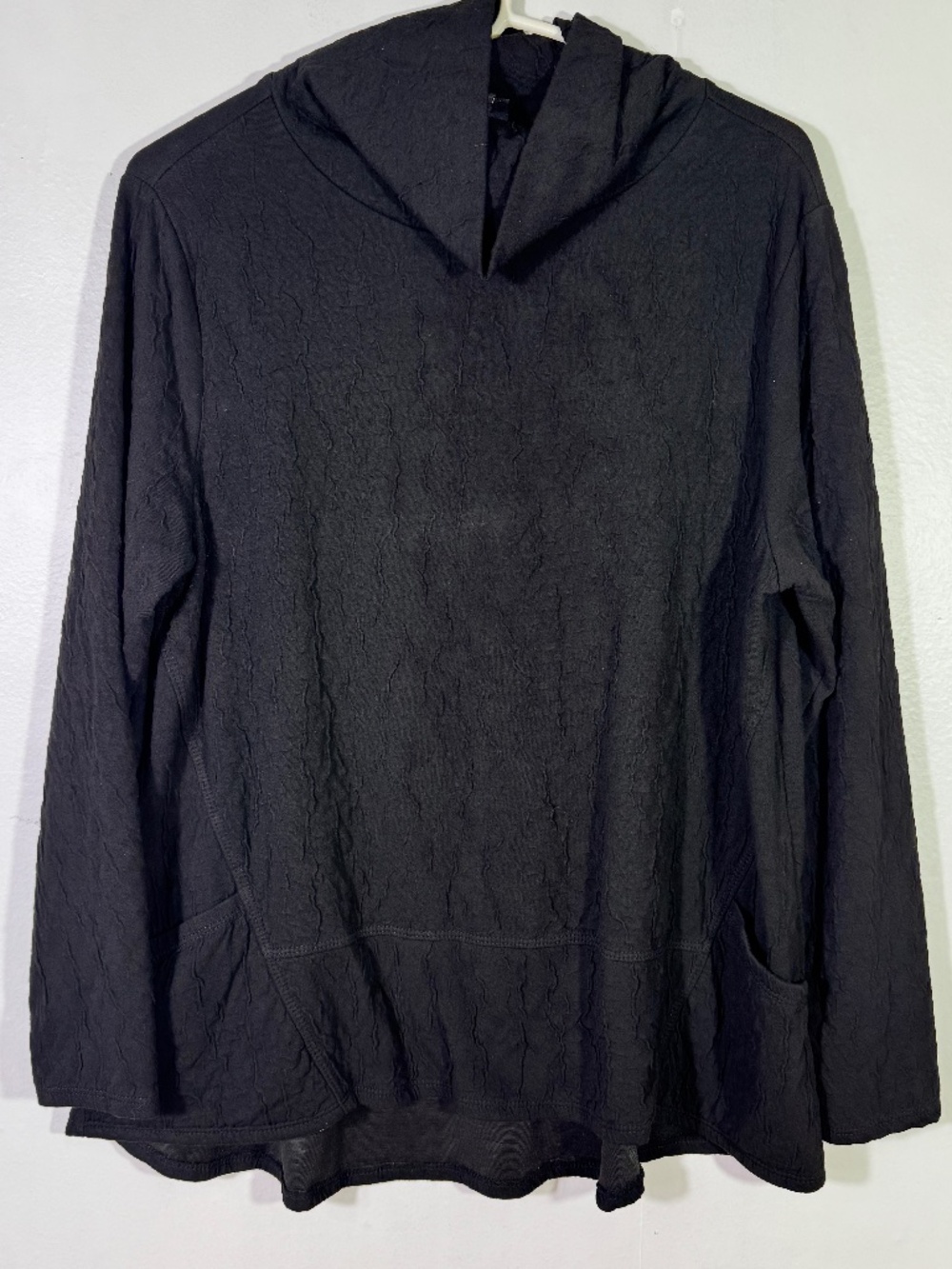 Lisa Bayne Black Textured Cowl Neck Tunic Top Pockets Sz M Lagenlook Artsy